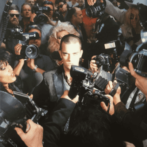 Robbie Williams – Life Thru A Lens (cover)